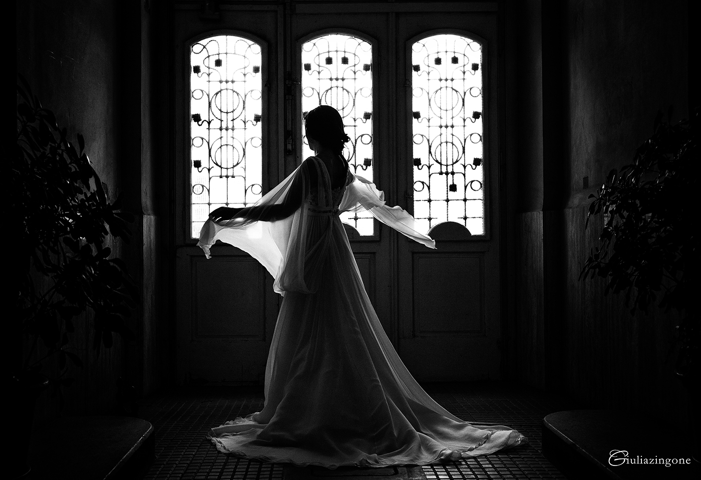 il mio lavoro di fotografo professionista di matrimonio a trieste milano venezia parigi mi porta a lavorare nelle location di matrimonio più diverse e questa volta è stato il turno di fotografare un matrimonio al castello di duino dove io stessa mi ero sposata i loved working as a wedding photographer at this duino castle wedding in italy 013 sono giulia zingone lavoro come fotografo matrimonio al castello di duino trieste milano italy wedding photographer