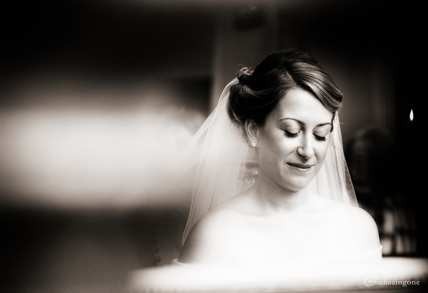 tra le mie foto preferite di questo lavoro come fotografo di matrimonio a villa bossi bodio lomnago varese milano ci sono le foto della cerimonia che è una parte del reportage di nozze che mi emoziona sempre i love working as an italy wedding photographer in milan lakes giulia zingone 037 vorrei diventare miglior fotografo di matrimonio reportage a villa bossi sul lago varese milano e mi piacciono allestimenti chiesa