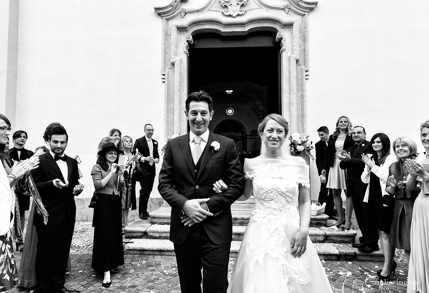 tra le mie foto preferite di questo lavoro come fotografo di matrimonio a villa bossi varese milano ci sono le foto della cerimonia che è una parte del reportage di nozze che mi emoziona sempre i love working as an italy wedding photographer in milan lakes giulia zingone 039 lavoro come fotografo di matrimonio reportage a villa bossi sul lago varese milano e le foto della cerimonia mi emozionano