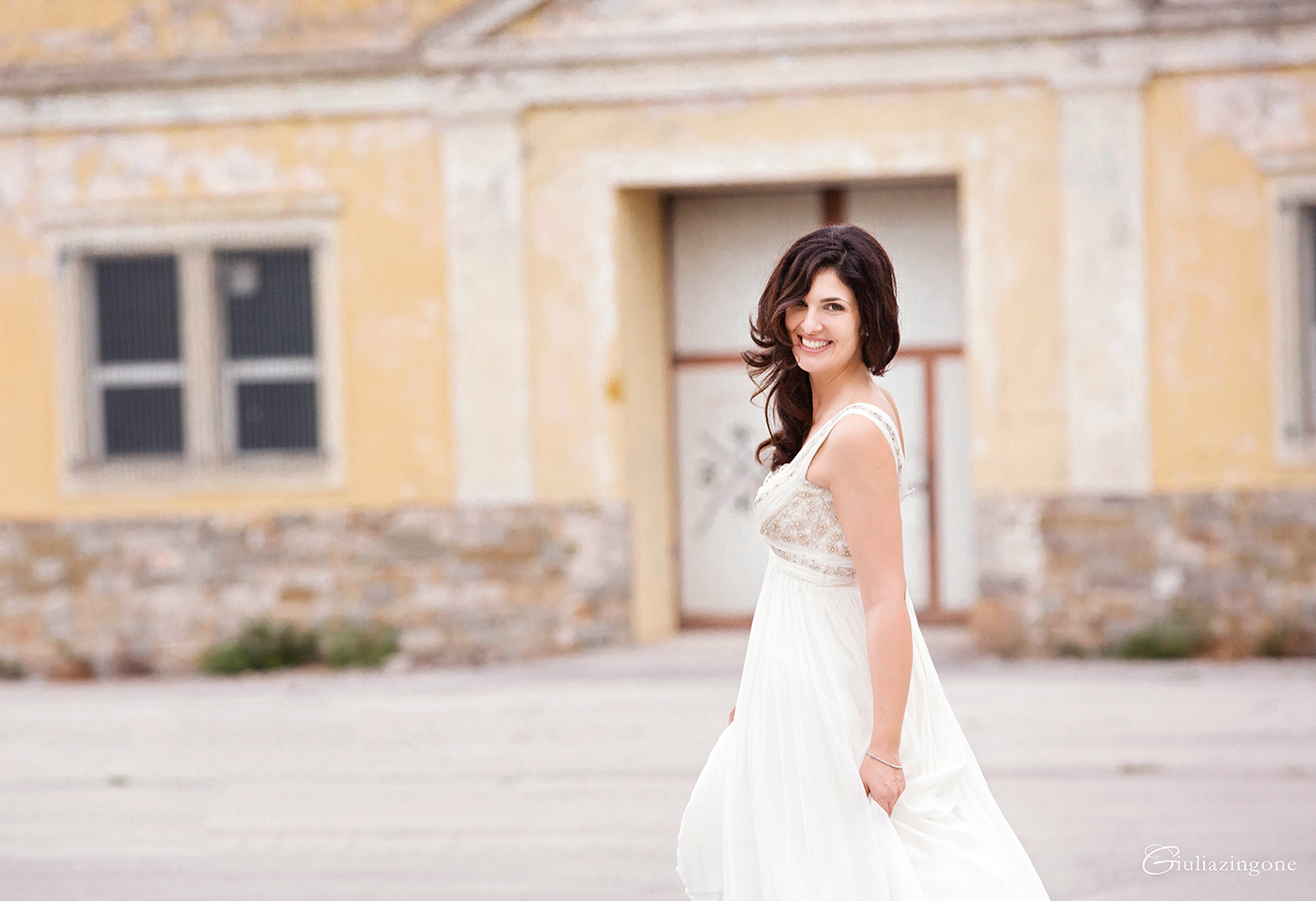 lavoro come fotografo professionista di matrimonio a trieste milano venezia parigi e tra le location più belle in friuli venezia giulia dove ho scattato c'è questo matrimonio al magazzino 26 nel porto vecchio di trieste e poi al castello di duino i loved working as a wedding photographer at this duino castle wedding in italy 041 sono giulia zingone lavoro come fotografo matrimonio al castello di duino trieste milano italy wedding photographer