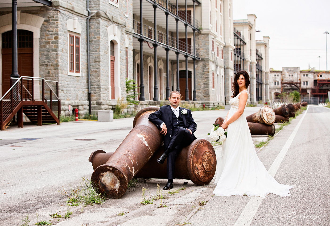 lavoro come fotografo professionista di matrimonio a trieste milano venezia parigi e tra le location più belle in friuli venezia giulia dove ho scattato c'è questo matrimonio al magazzino 26 nel porto vecchio di trieste e poi al castello di duino i loved working as a wedding photographer at this duino castle wedding in italy 043 sono giulia zingone lavoro come fotografo matrimonio al castello di duino trieste milano italy wedding photographer