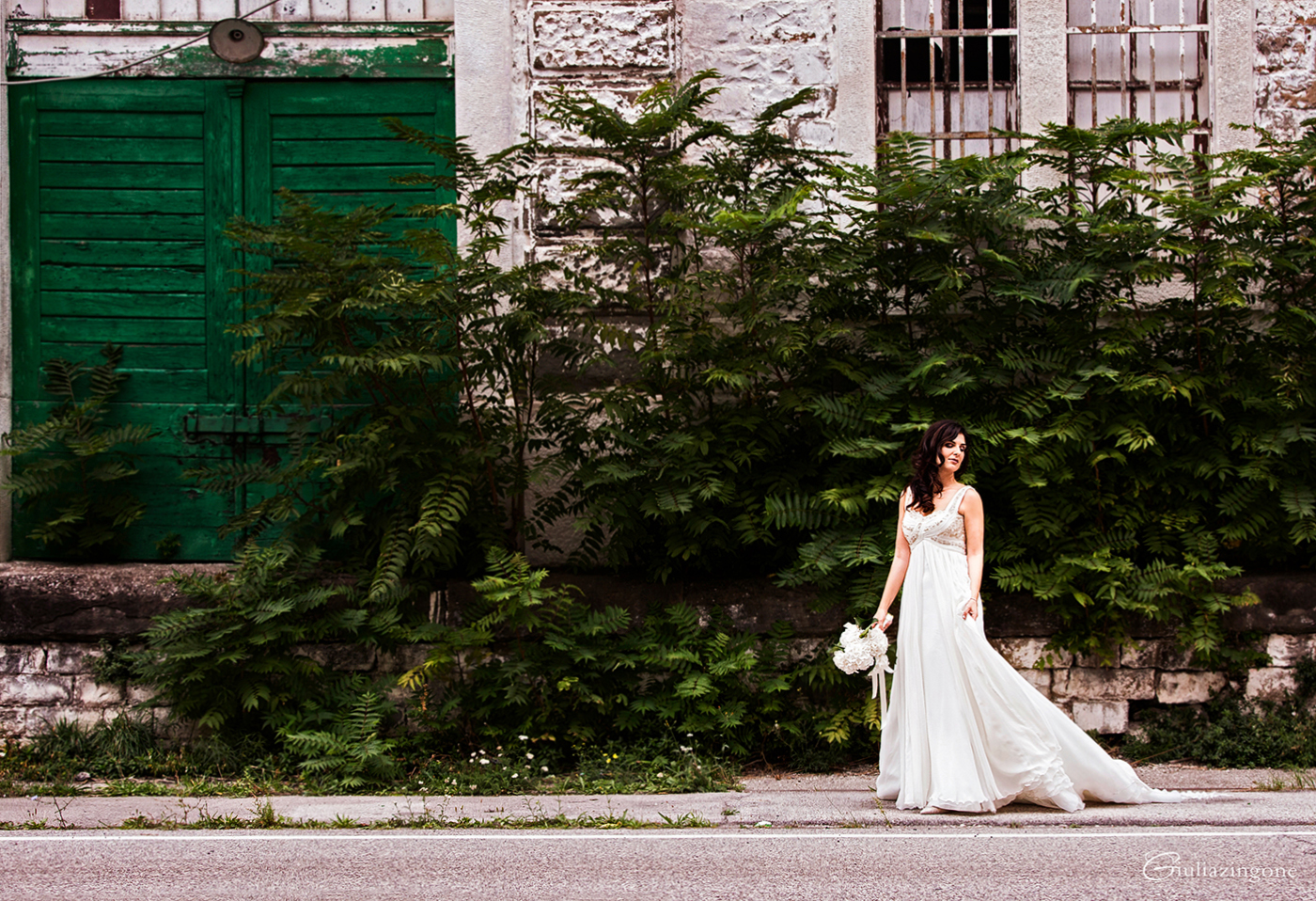 lavoro come fotografo professionista di matrimonio a trieste milano venezia parigi e tra le location più belle in friuli venezia giulia dove ho scattato c'è questo matrimonio al magazzino 26 nel porto vecchio di trieste e poi al castello di duino i loved working as a wedding photographer at this duino castle wedding in italy 045 sono giulia zingone lavoro come fotografo matrimonio al castello di duino trieste milano italy wedding photographer