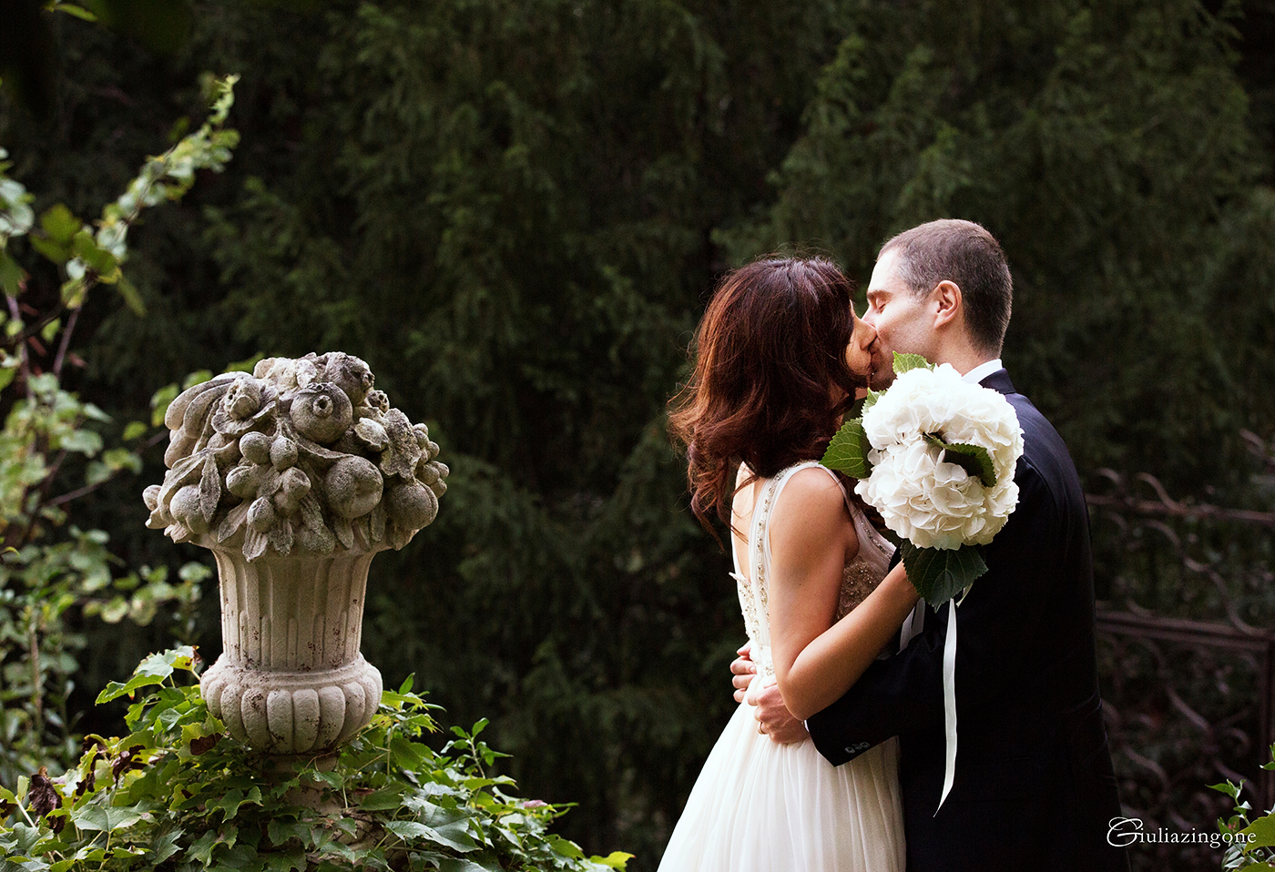il mio lavoro di fotografo professionista di matrimonio a trieste milano venezia parigi mi ha portato a fotografare un matrimonio al castello di duino che è la location per matrimoni in friuli venezia giulia dove io stessa mi ero sposata i loved working as a wedding photographer at this duino castle wedding in italy 054 sono giulia zingone lavoro come fotografo matrimonio al castello di duino trieste milano italy wedding photographer