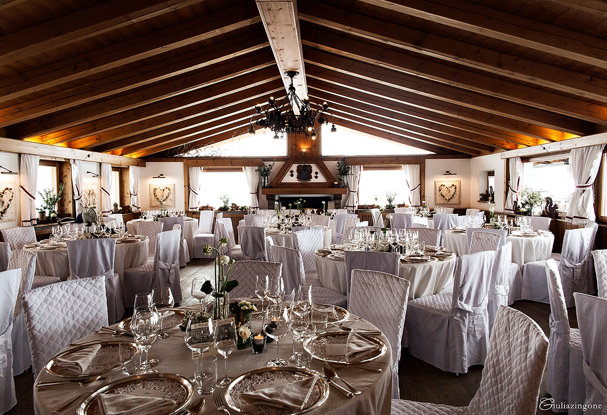 giulia zingone fa il fotografo di matrimonio a cortina trieste milano e ha fotografato questo matrimonio in inverno sulla neve al meloncino al camineto che era un vero winter wedding wonderland 026 giulia zingone fa il fotografo di matrimonio a cortina trieste milano e ha fotografato questo matrimonio al meloncino camineto