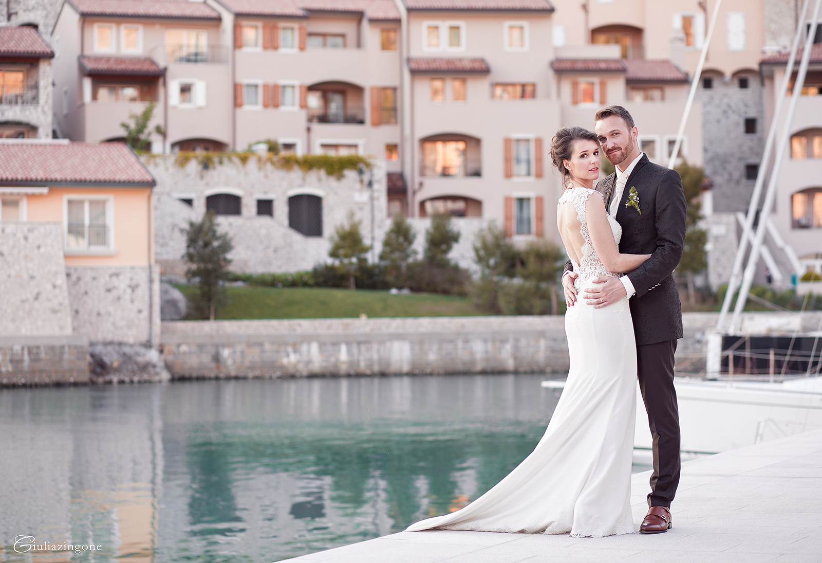 immagini di giulia zingone fotografa di matrimonio a portopiccolo sistiana porto piccolo trieste organizzato da valentina malacart 031 sono giulia zingone e ho avuto il piacere di essere la fotografa di matrimonio a portopiccolo sistiana organizzato da valentina malacart wedding planner