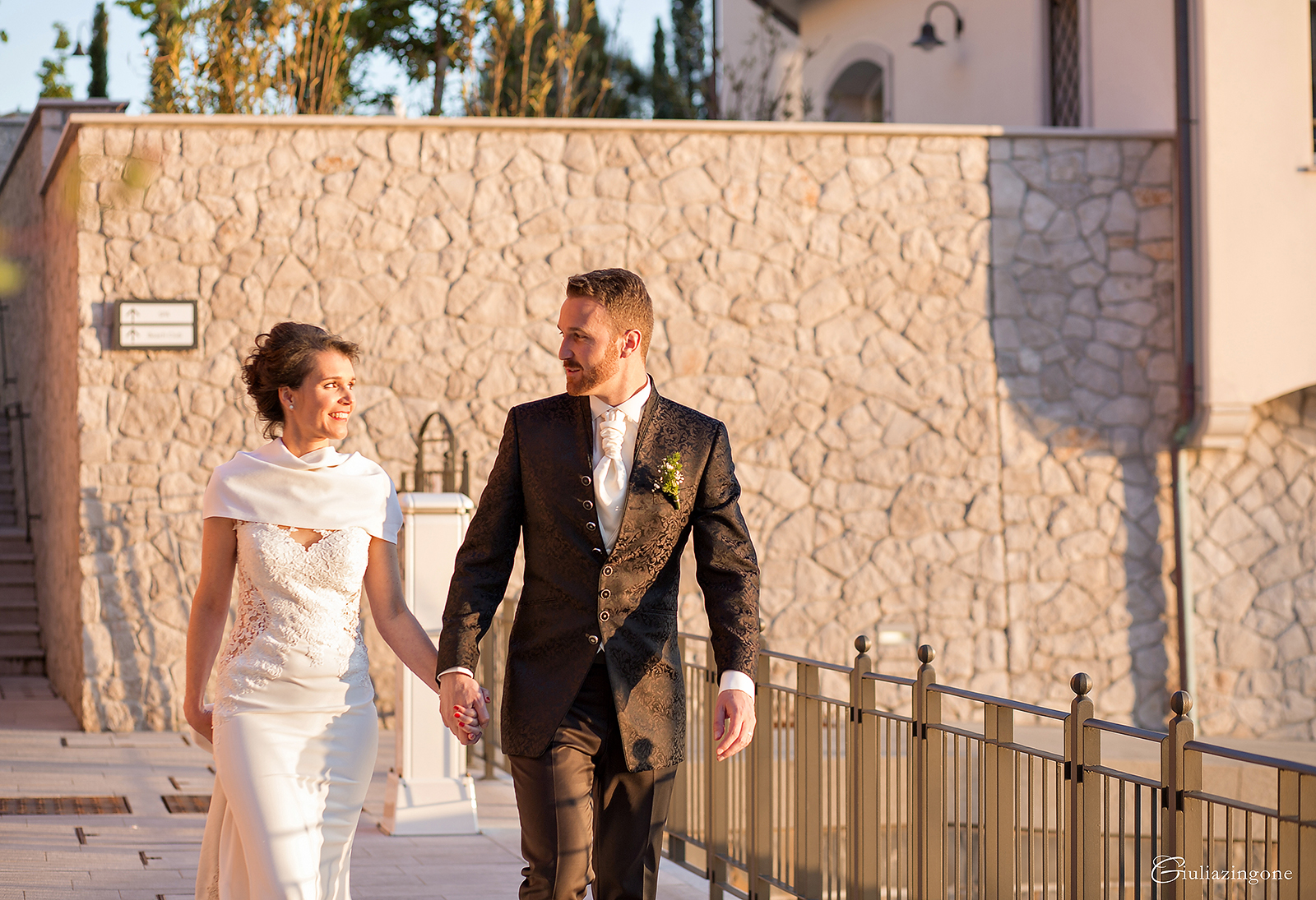 immagini di giulia zingone fotografa di matrimonio a portopiccolo sistiana porto piccolo trieste organizzato da valentina malacart 032 sono giulia zingone e ho avuto il piacere di essere la fotografa di matrimonio a portopiccolo sistiana organizzato da valentina malacart wedding planner